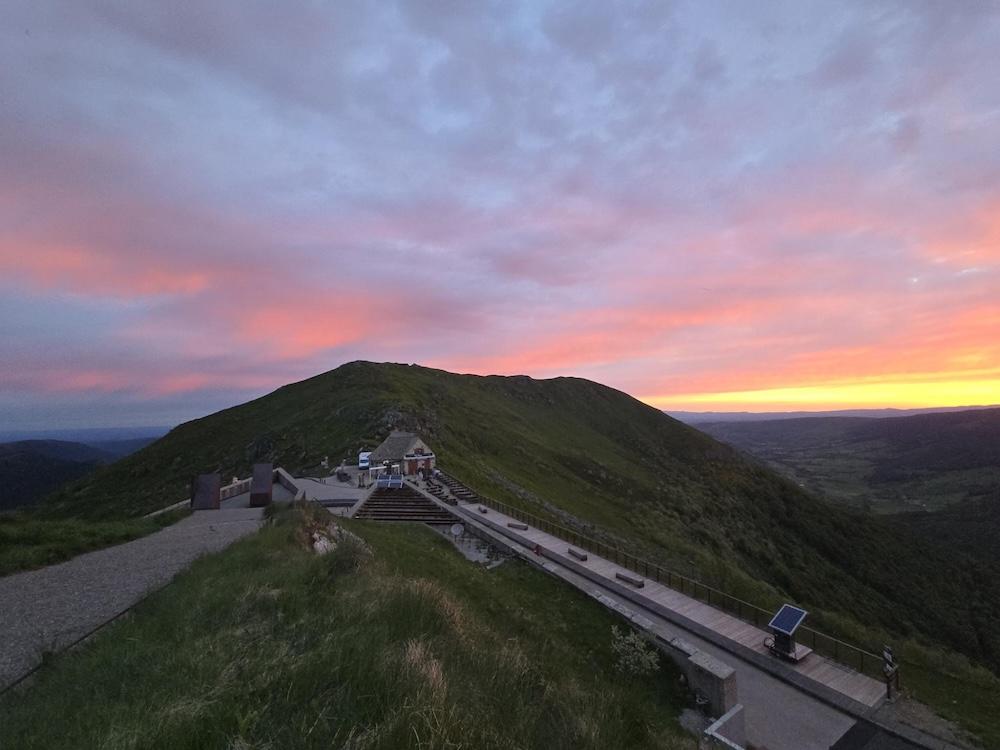 Cantal 11 1