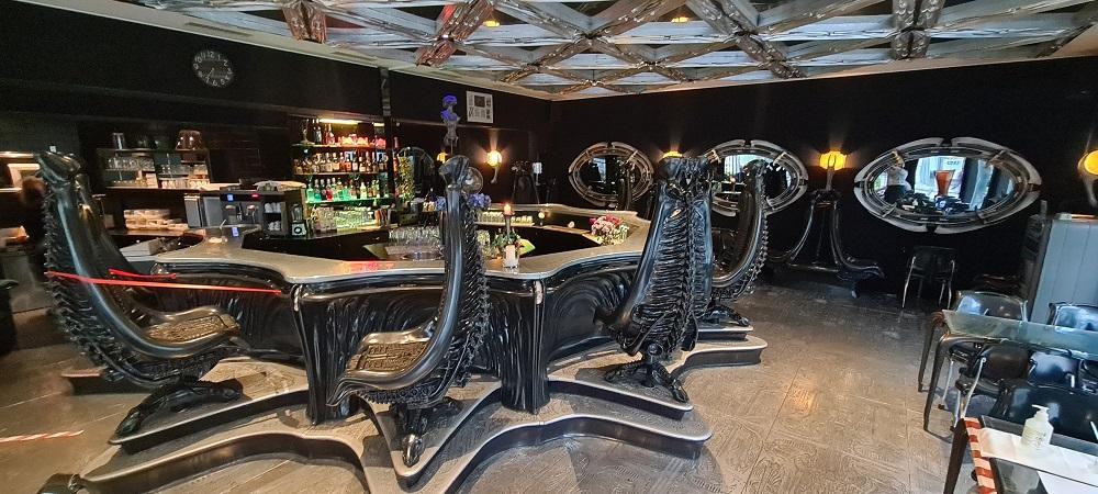 Giger bar